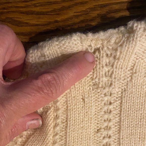 Chic Cream Turtleneck Sweater with Belt XS - Picture 3 of 11